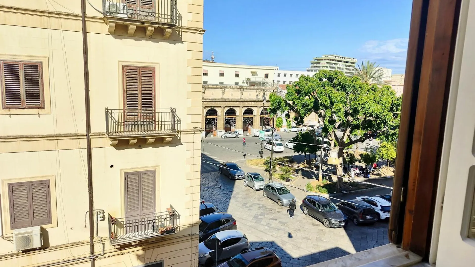 Maskan Palermo Centro 0*,